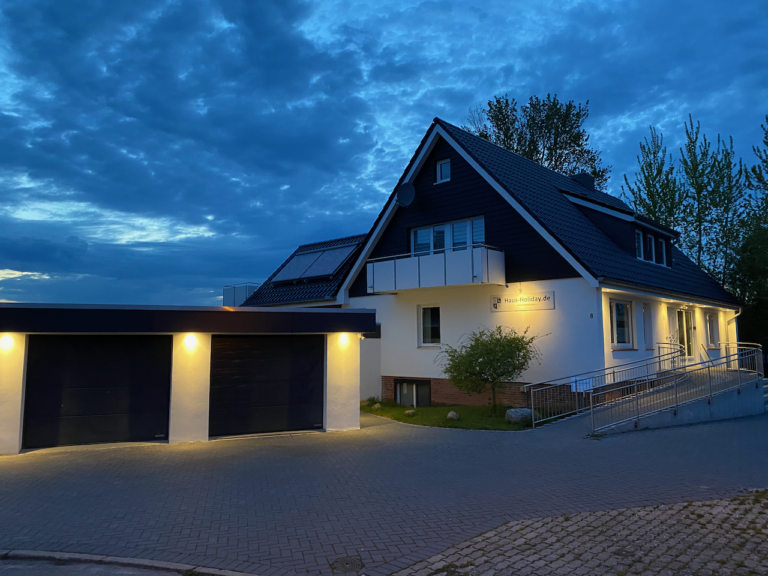 Haus-Holiday.de Dahme Ostsee beleuchtet am Abend
