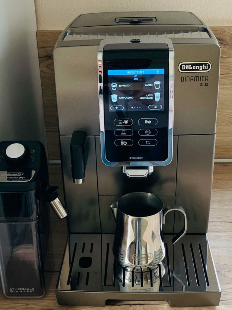 DeLonghi Kaffeevollautomat mit Touchdisplay