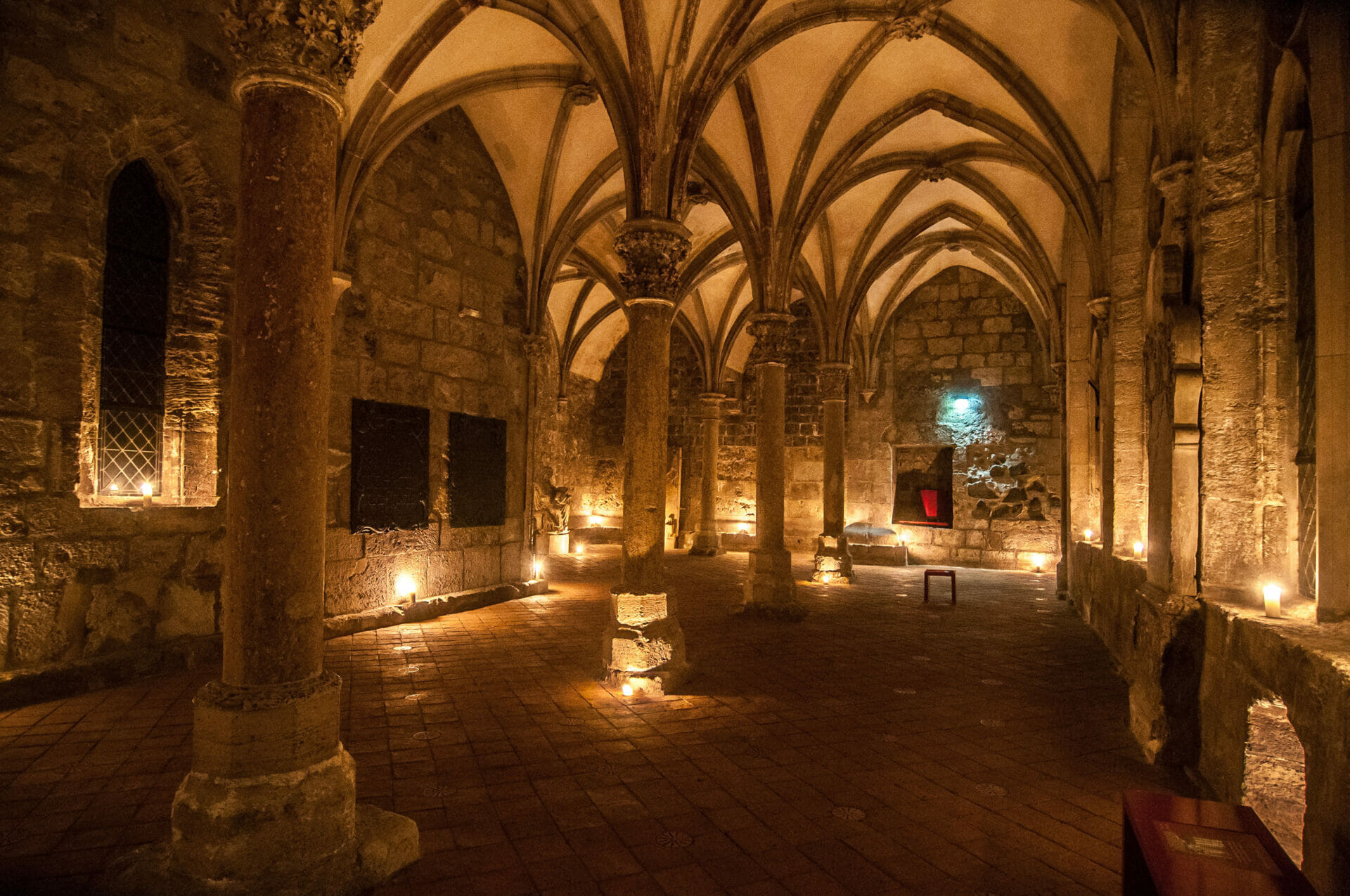 Kreuzgang Kerzenschein ZisterzienserMuseum Kloster Walkenried