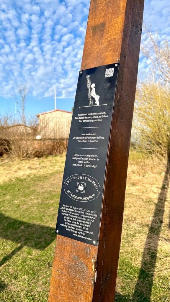 Ravensberg Bad Sachsa 6 Holzpfahl vom Entspannungspfad „Ida-Maria“ am Ravensberg